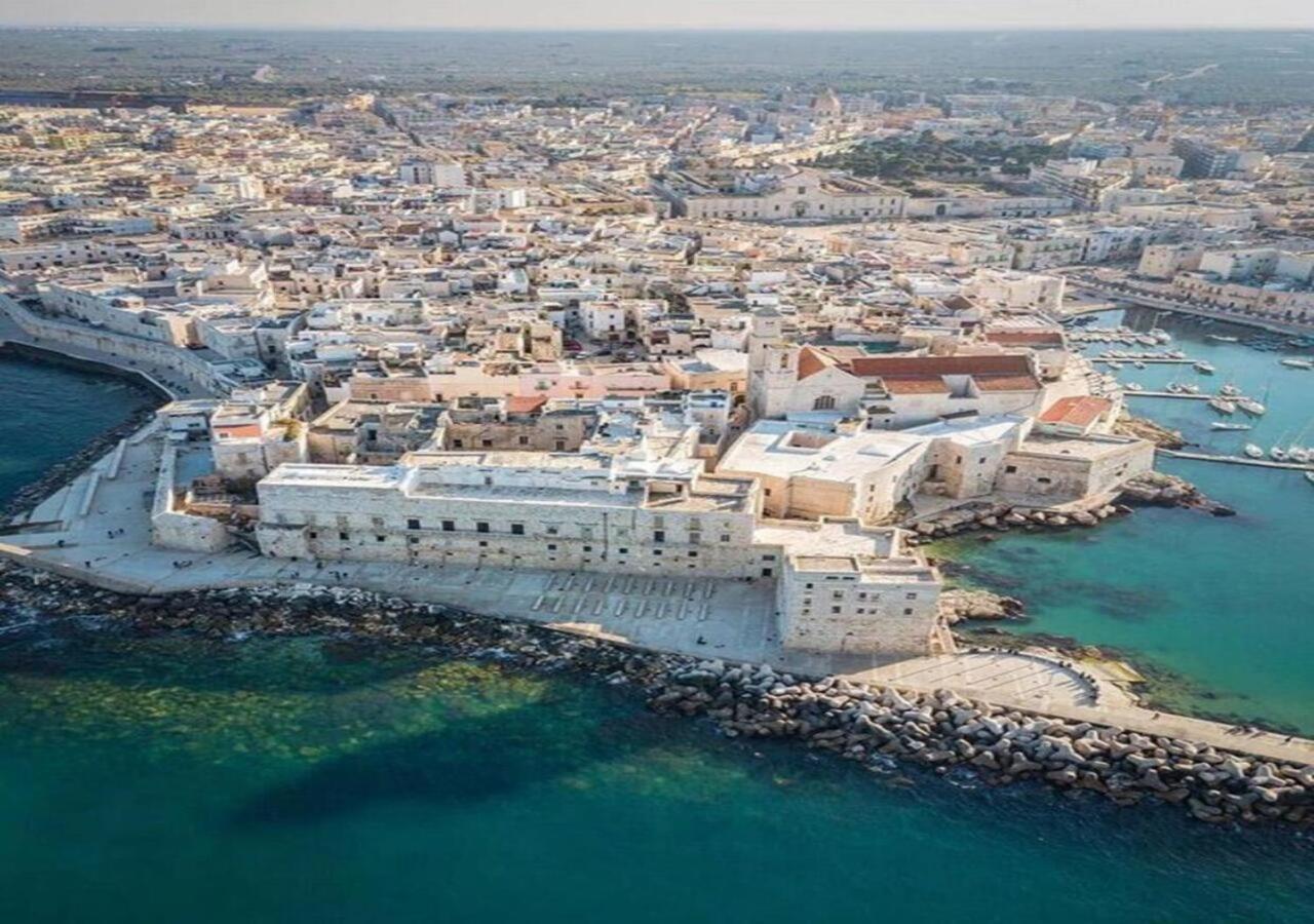 Suite Da Nonno Luigi 100 Metri Dal Mare Giovinazzo Exterior photo