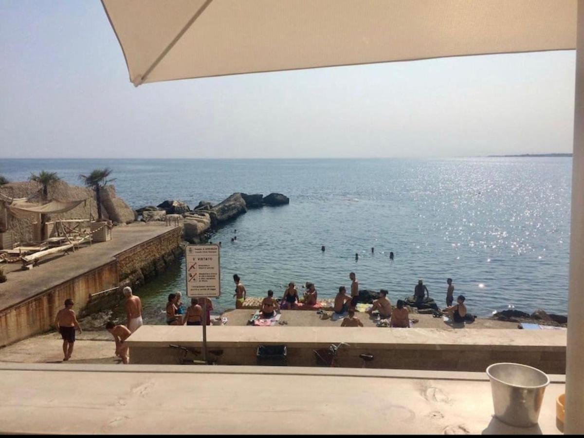 Suite Da Nonno Luigi 100 Metri Dal Mare Giovinazzo Exterior photo